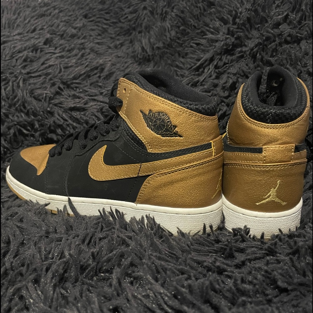 Air Jordan Melo 1 Mid